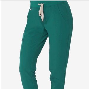 FIGS Zamora 2.0 joggers in hunter green